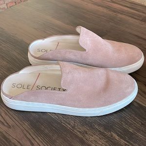 SOLE SOCIETY 7.5 suede slip on mule